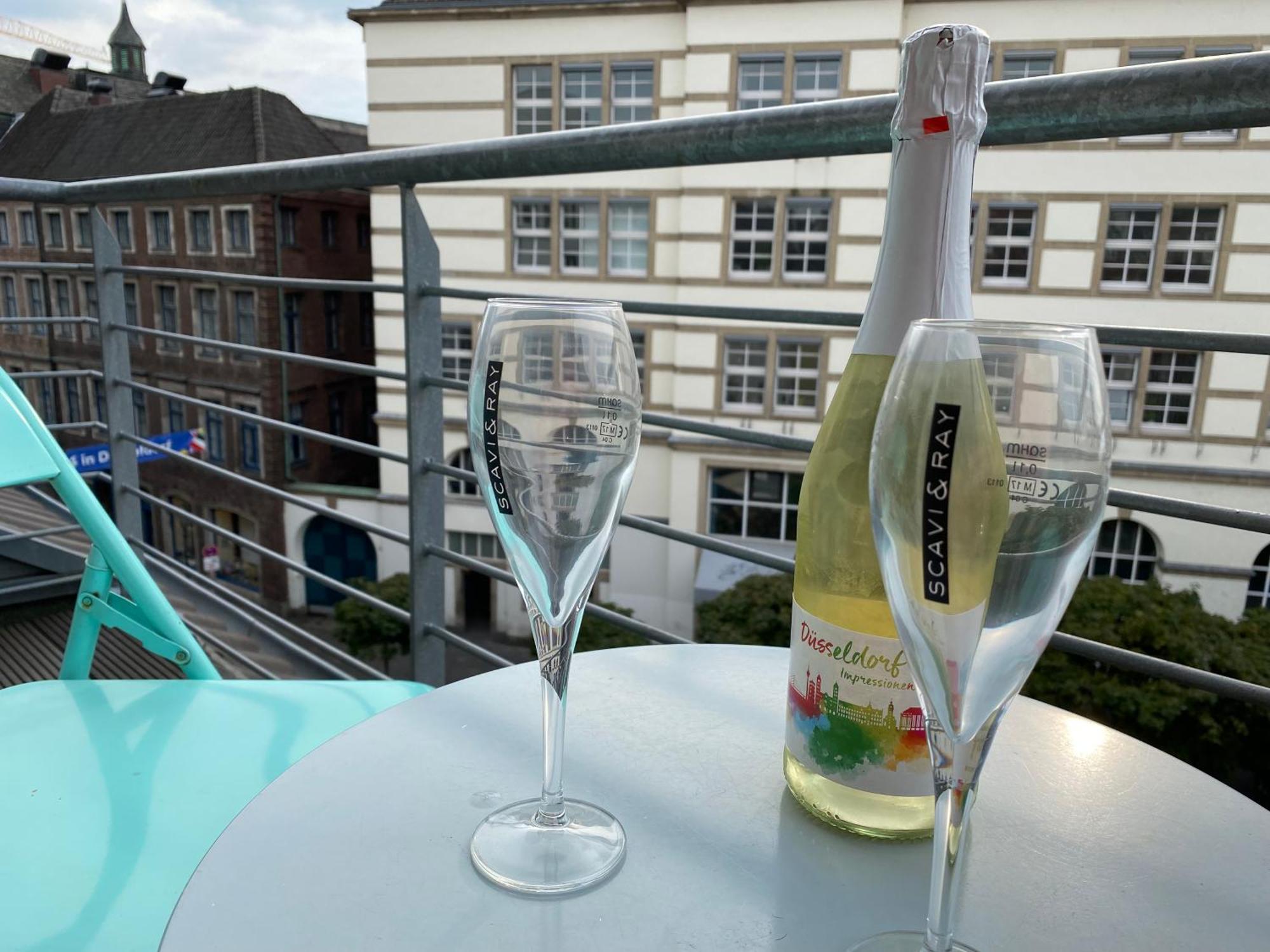 Avi City Burgplatz Apartments Düsseldorf Eksteriør billede