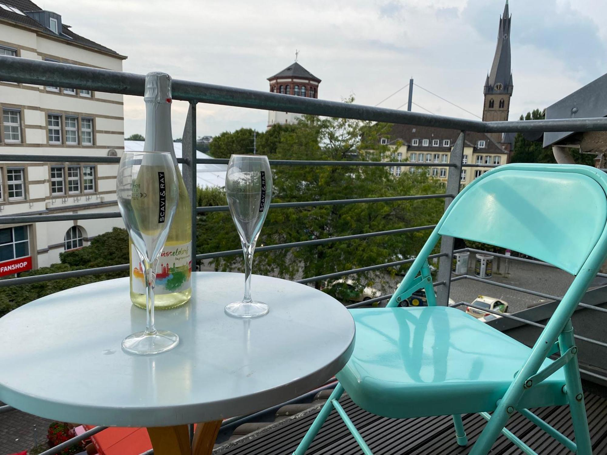 Avi City Burgplatz Apartments Düsseldorf Eksteriør billede