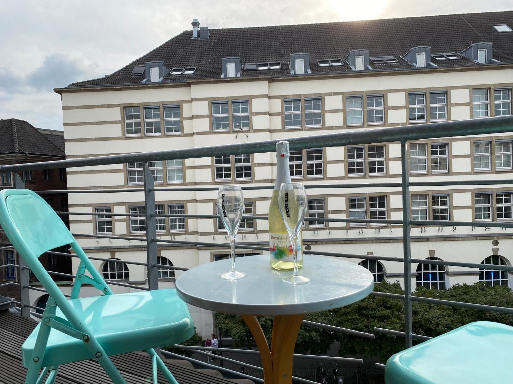 Avi City Burgplatz Apartments Düsseldorf Eksteriør billede